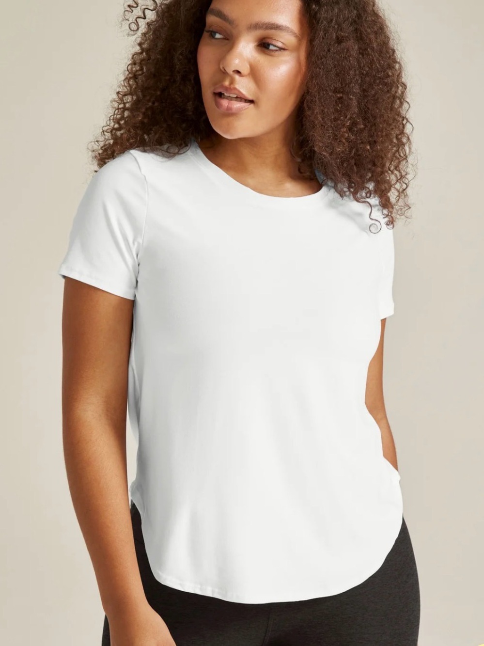Beyond Yoga Women's White featherweight on the down low Short Sleeve Tee